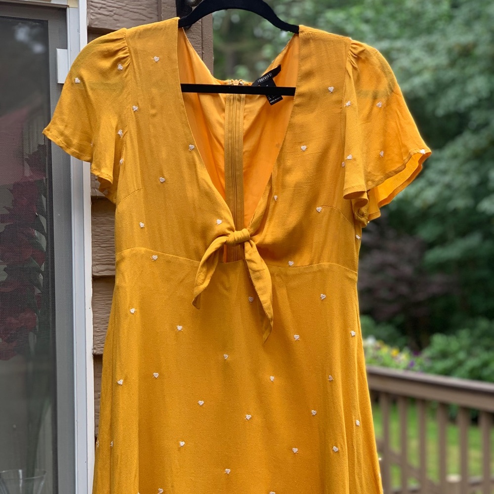 Forever 21 Sweetheart Dress with Tie In Front
